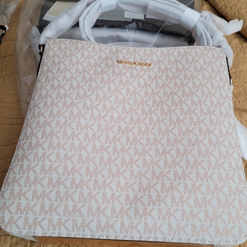 Michael kors Crossbody #3 - Picture 8 of 10